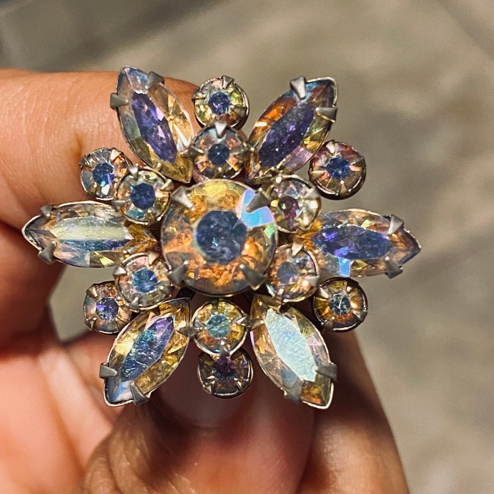 Sparkle Aurora Borealis Star Pin Brooch
